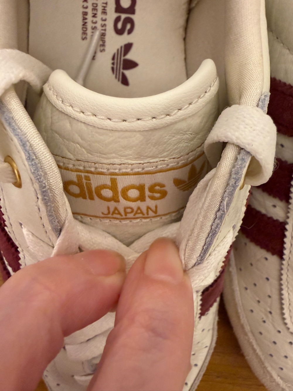 adidas Originals Japan VH Sneakers Off White Shadow Red Women’s Size 8.5 - Picture 8 of 10